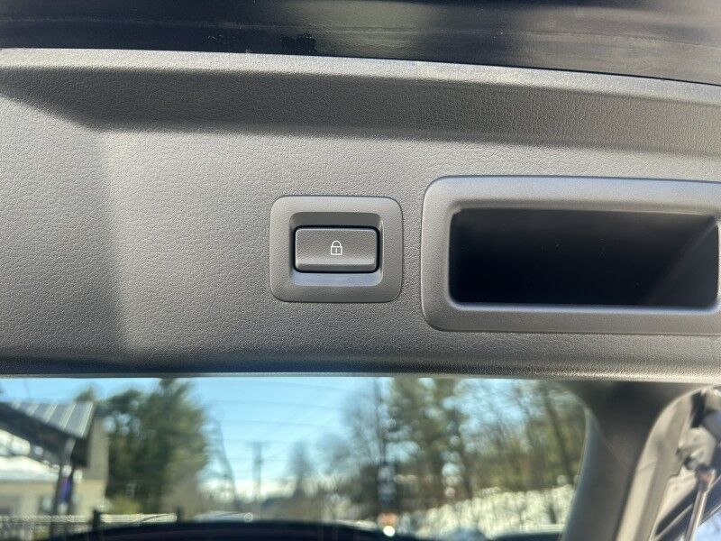 2023 Mazda CX-30 2.5 S Select Package - 1 OWNER - LEATHER Whitinsville MA 2023 Mazda CX-30 2.5 S Select Package - 1 OWNER - LEATHER Whitinsville MA