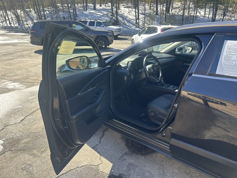 2023 Mazda CX-30 2.5 S Select Package - 1 OWNER - LEATHER Whitinsville MA 2023 Mazda CX-30 2.5 S Select Package - 1 OWNER - LEATHER Whitinsville MA