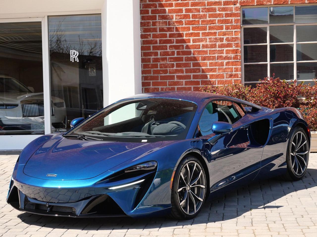 2023 McLaren Artura Performance Performance Lawrence KS