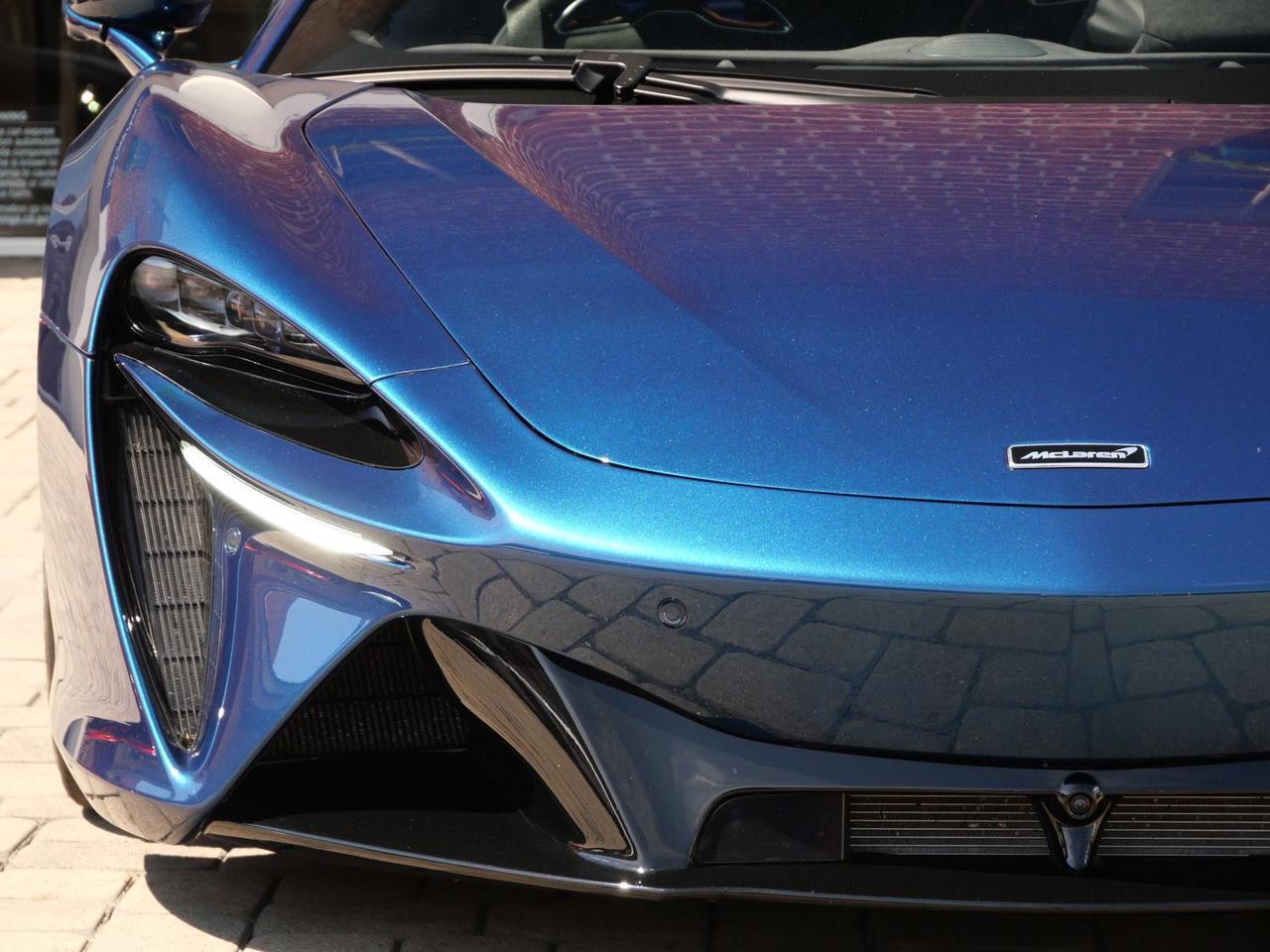 2023 McLaren Artura Performance Performance Lawrence KS