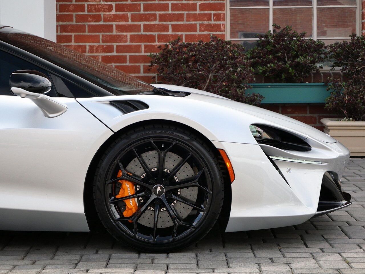 2023 McLaren Artura Performance Performance Lawrence KS