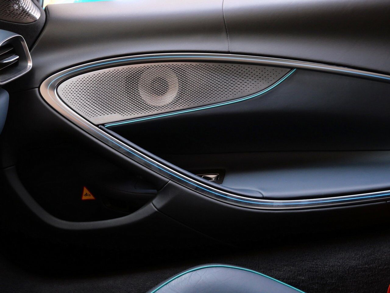 2023 McLaren Artura TechLux TechLux Lawrence KS