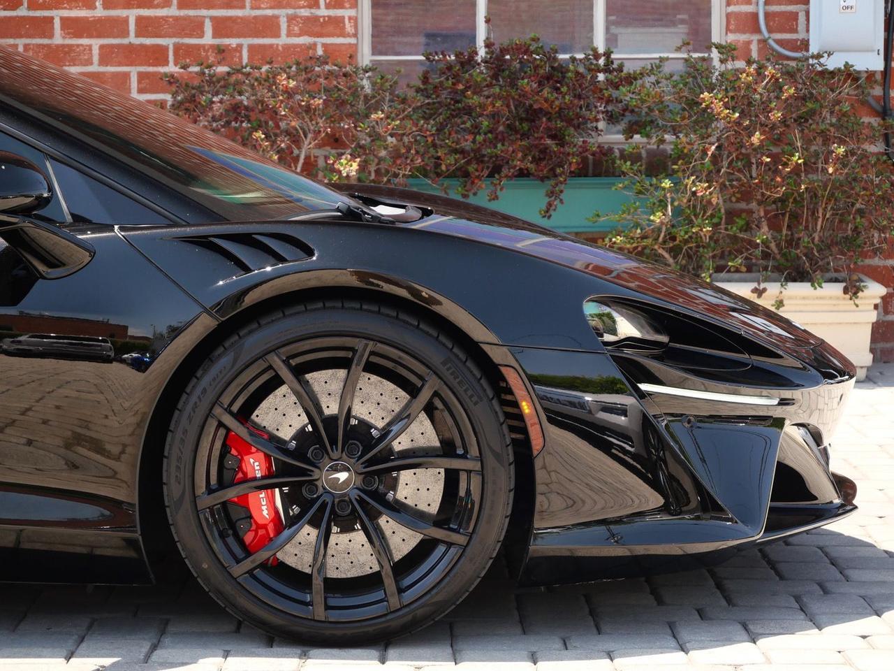 2023 McLaren Artura TechLux TechLux Lawrence KS