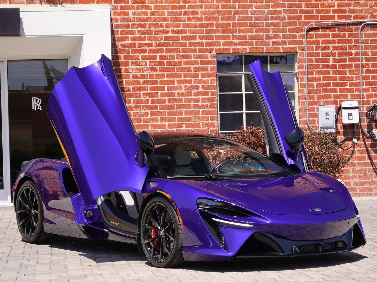 2023 McLaren Artura TechLux TechLux Lawrence KS