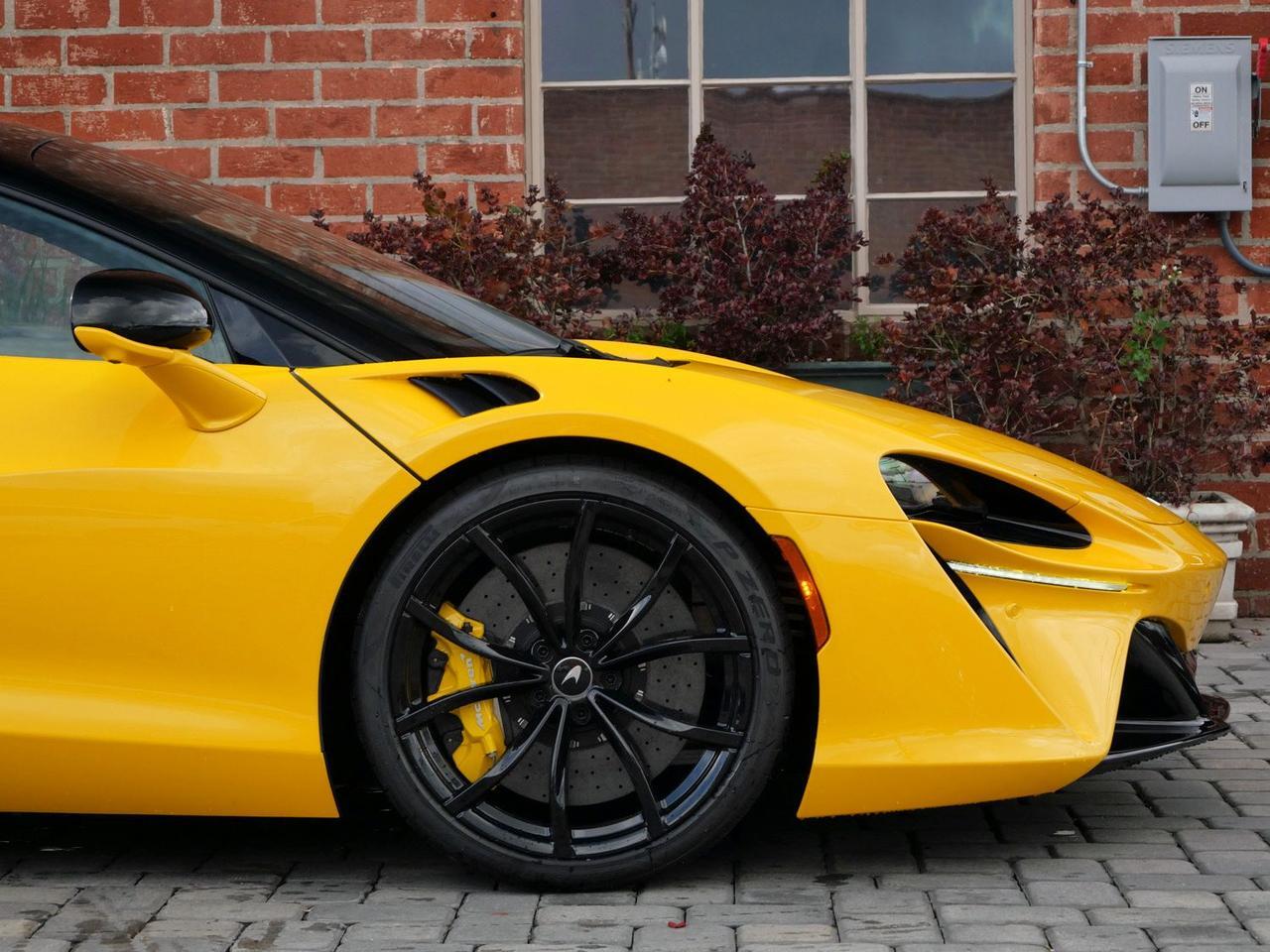 2023 McLaren Artura TechLux TechLux Lawrence KS