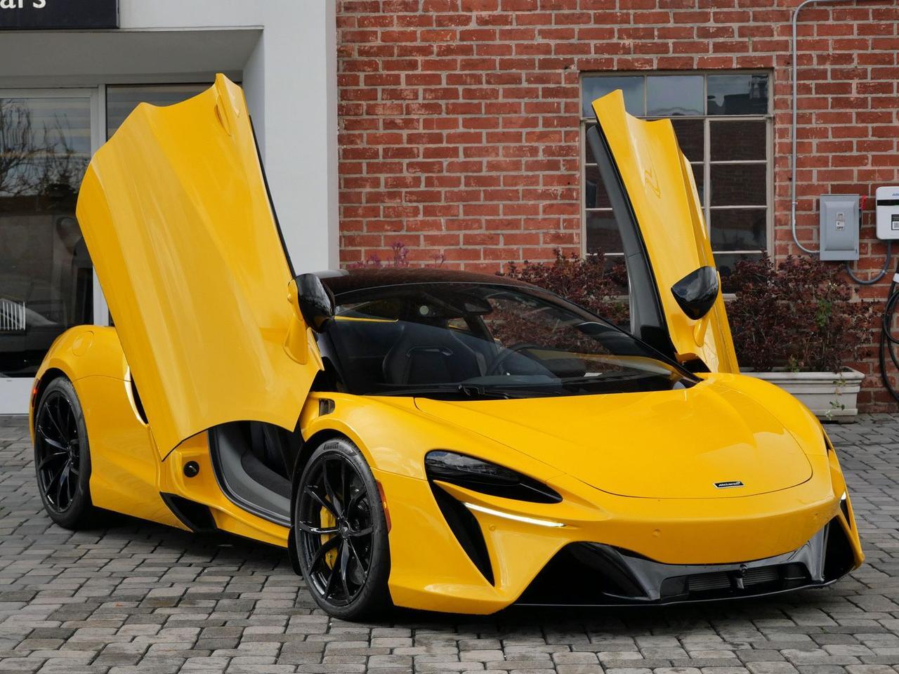 2023 McLaren Artura TechLux TechLux Lawrence KS