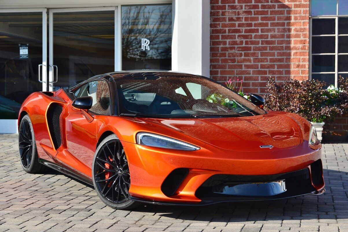 2023 McLaren GT