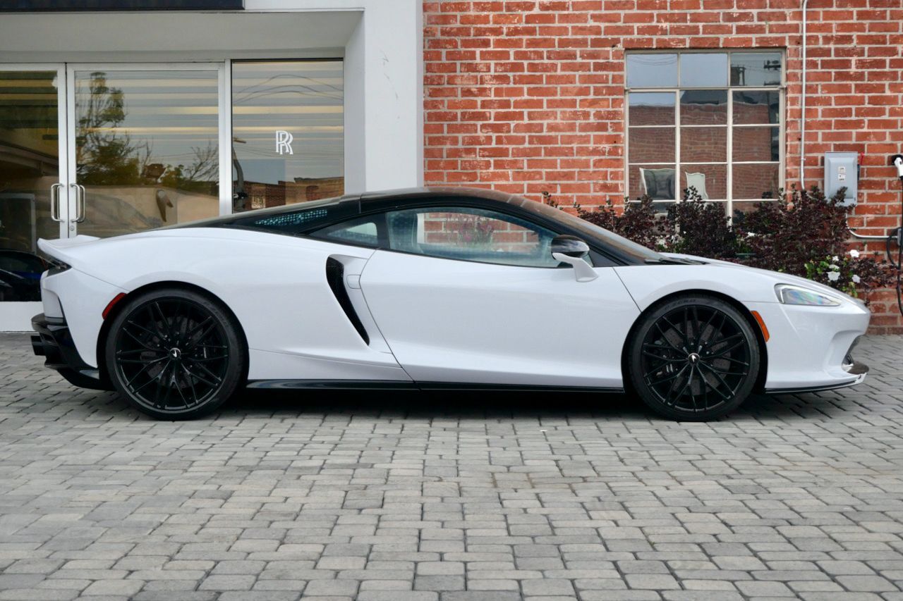 2023 McLaren GT