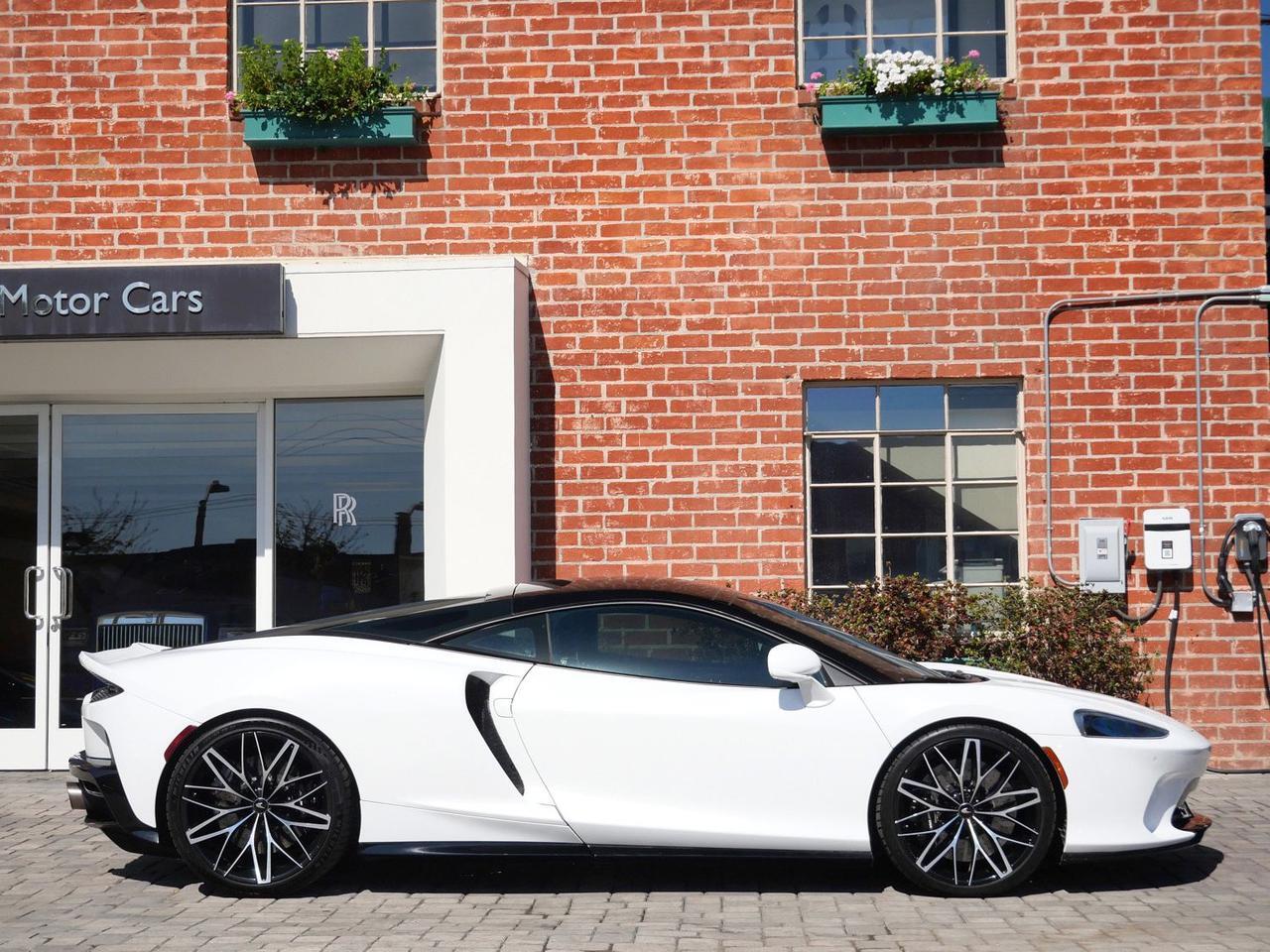 2023 McLaren GT
