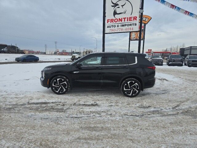 2023 Mitsubishi Outlander PHEV LE Grande Prairie AB 2023 Mitsubishi Outlander PHEV LE Grande Prairie AB