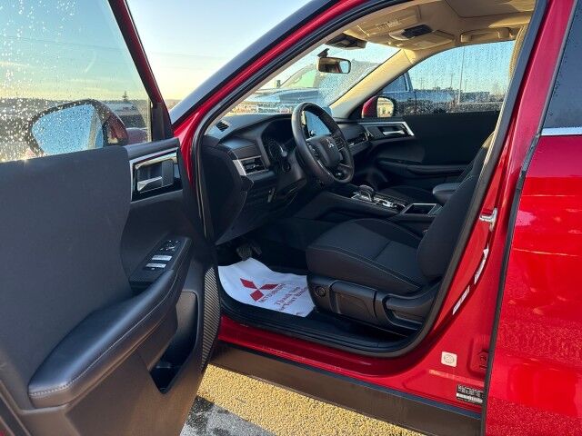 2023 Mitsubishi Outlander SE Grande Prairie AB 2023 Mitsubishi Outlander SE Grande Prairie AB