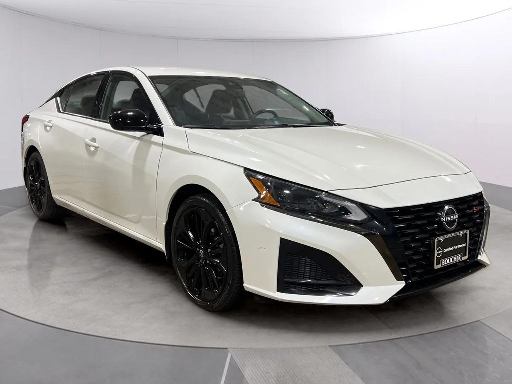 2023 Nissan Altima 2.5 SR