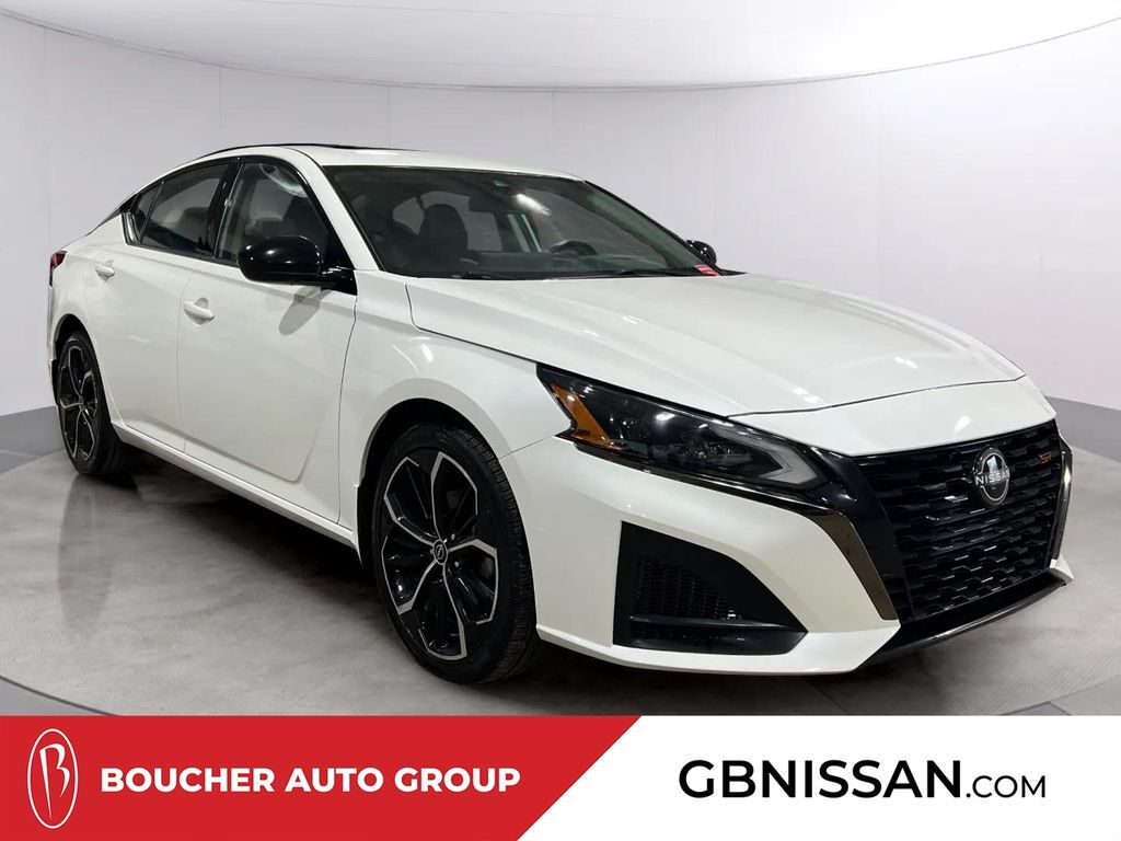2023 Nissan Altima 2.5 SR w/Premium Pkg