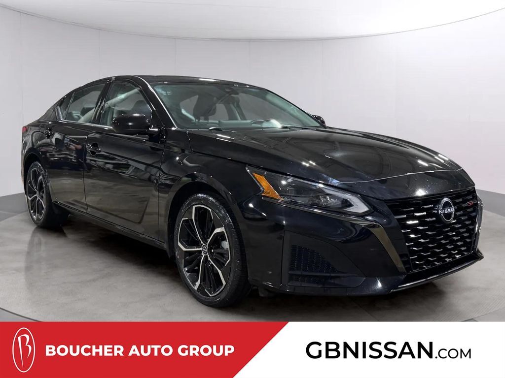 2023 Nissan Altima 2.5 SR w/Premium Pkg
