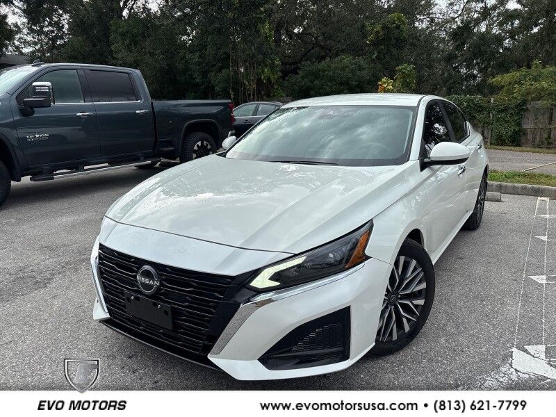 2023 Nissan Altima SV's photo