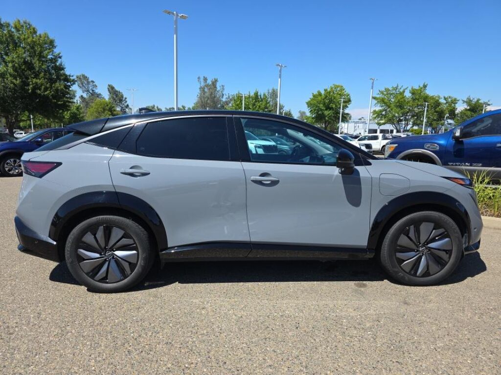 2023 Nissan Ariya PLATINUM+ 2023 Nissan Ariya PLATINUM+