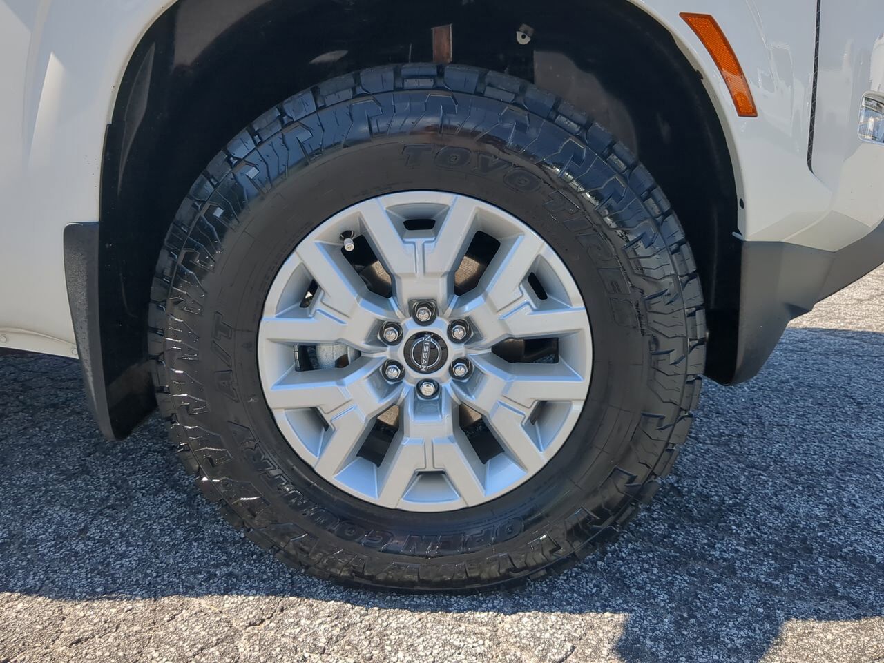 2023 Nissan Frontier SV Appleton WI