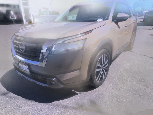 2023 Nissan Pathfinder Platinum 2023 Nissan Pathfinder Platinum