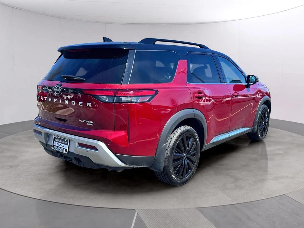 2023 Nissan Pathfinder Platinum