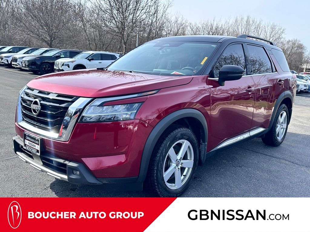 2023 Nissan Pathfinder Platinum