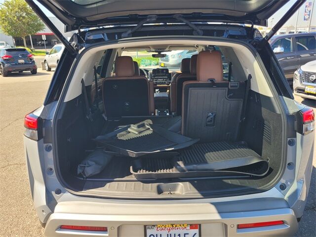 2023 Nissan Pathfinder Platinum Roseville CA