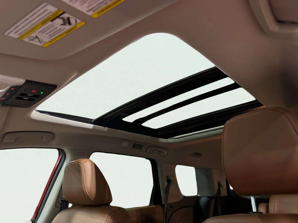2023 Nissan Pathfinder Platinum w/Captain's Chairs Pkg San Clemente CA