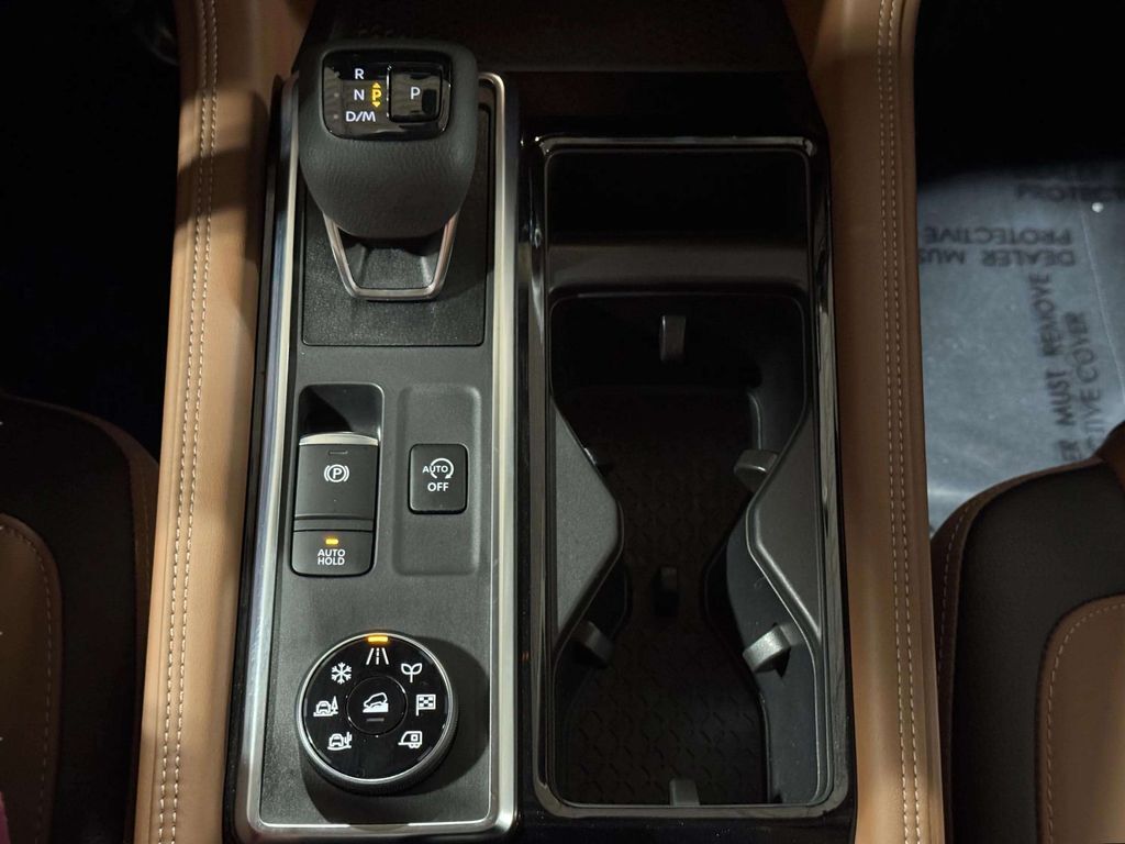 2023 Nissan Pathfinder Platinum w/Captain's Chairs Pkg San Clemente CA