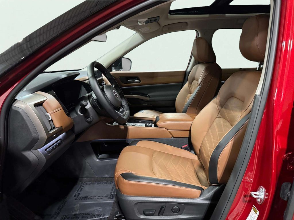2023 Nissan Pathfinder Platinum w/Captain's Chairs Pkg San Clemente CA
