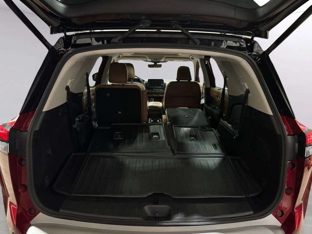 2023 Nissan Pathfinder Platinum w/Captain's Chairs Pkg San Clemente CA
