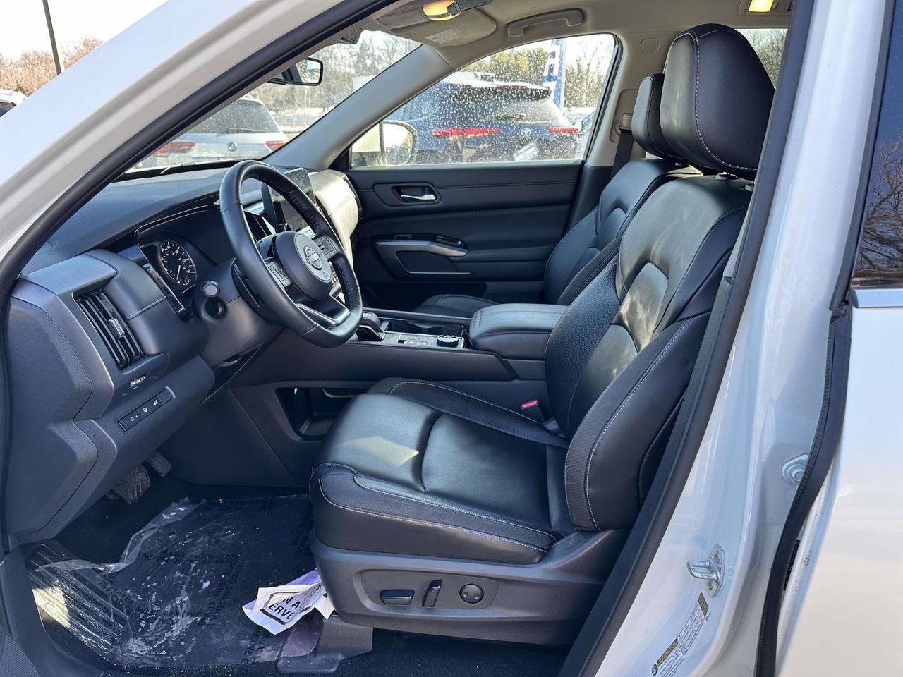 2023 Nissan Pathfinder SL Clifton Park NY