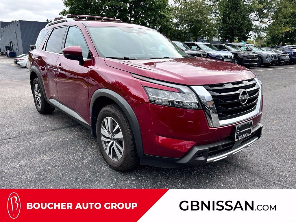 2023 Nissan Pathfinder SL