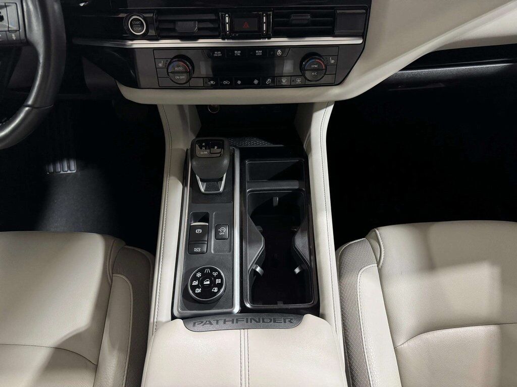 2023 Nissan Pathfinder SL w/Black Appearance Pkg San Clemente CA