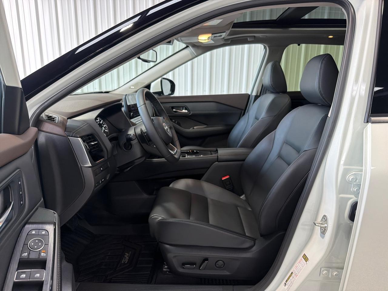 2023 Nissan Rogue SL, Premium Pkg, Only 9k Miles Houston TX 2023 Nissan Rogue SL, Premium Pkg, Only 9k Miles Houston TX