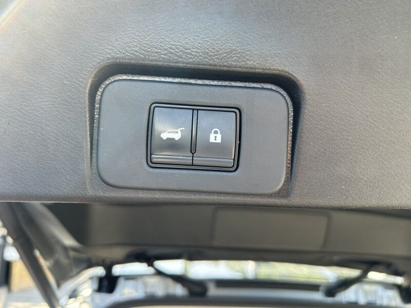 2023 Nissan Rogue SV - 1 OWNER - LEATHER - SUNROOF Webster MA 2023 Nissan Rogue SV - 1 OWNER - LEATHER - SUNROOF Webster MA