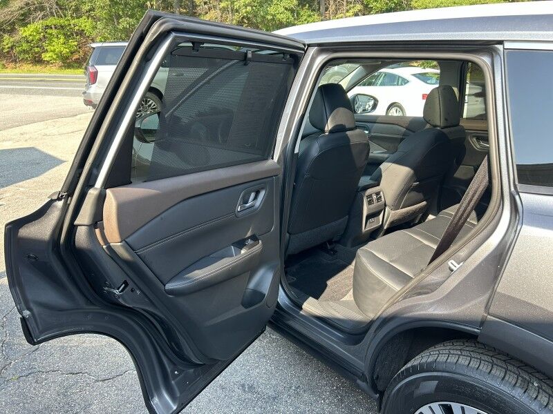 2023 Nissan Rogue SV - LEATHER - SUNROOF Webster MA 2023 Nissan Rogue SV - LEATHER - SUNROOF Webster MA