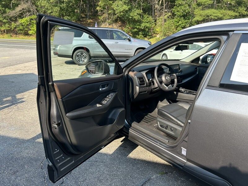 2023 Nissan Rogue SV - LEATHER - SUNROOF Webster MA 2023 Nissan Rogue SV - LEATHER - SUNROOF Webster MA