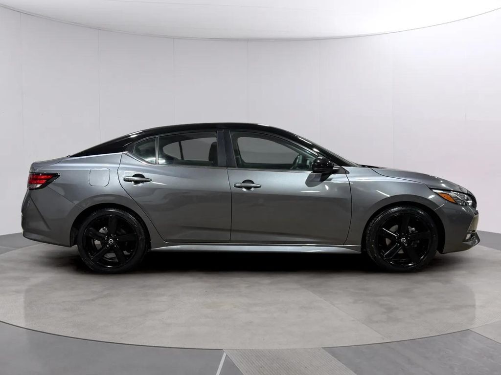 2023 Nissan Sentra SR w/Midnight Pkg