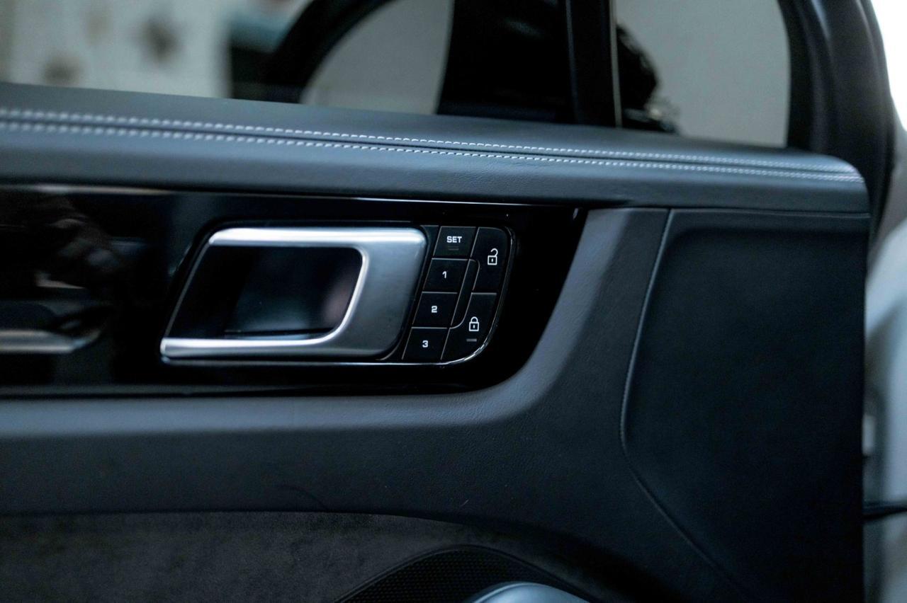 2023 Porsche Cayenne GTS Marietta GA 2023 Porsche Cayenne GTS Marietta GA