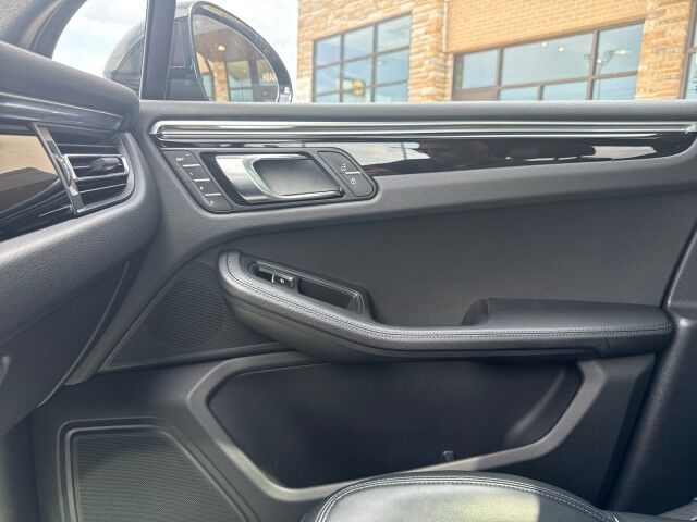 2023 Porsche Macan T Springfield IL 2023 Porsche Macan T Springfield IL