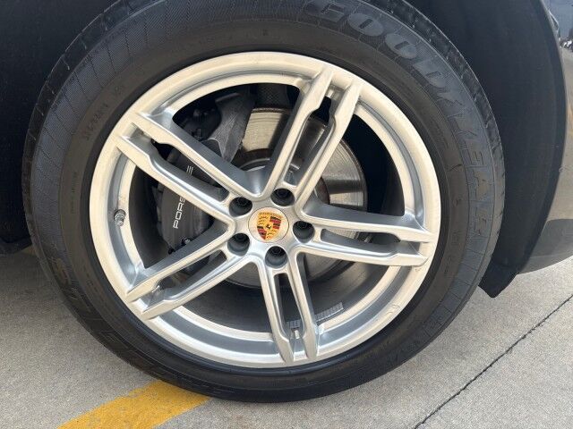 2023 Porsche Macan T Springfield IL 2023 Porsche Macan T Springfield IL