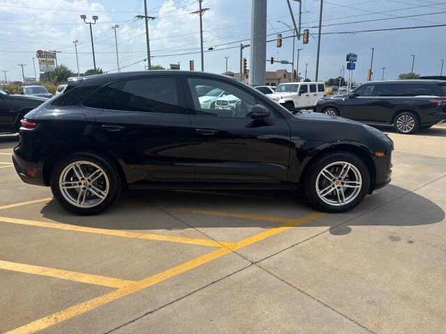 2023 Porsche Macan T Springfield IL 2023 Porsche Macan T Springfield IL