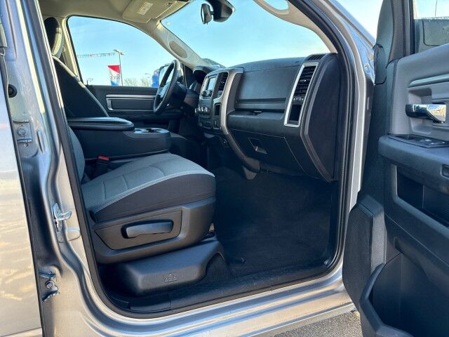2023 Ram 1500 Classic SLT Grande Prairie AB 2023 Ram 1500 Classic SLT Grande Prairie AB
