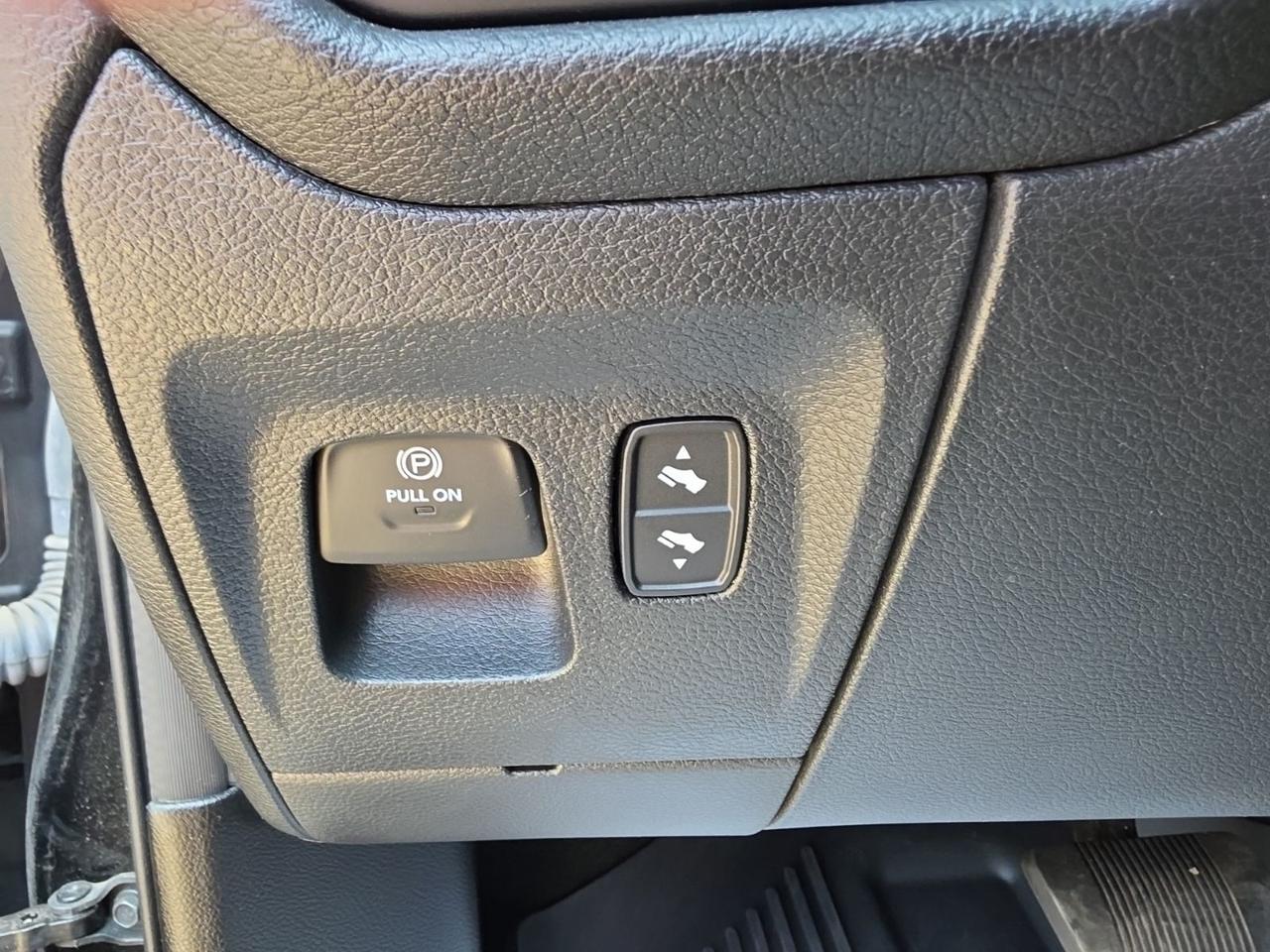 2023 Ram 1500 Laramie Watertown SD 2023 Ram 1500 Laramie Watertown SD