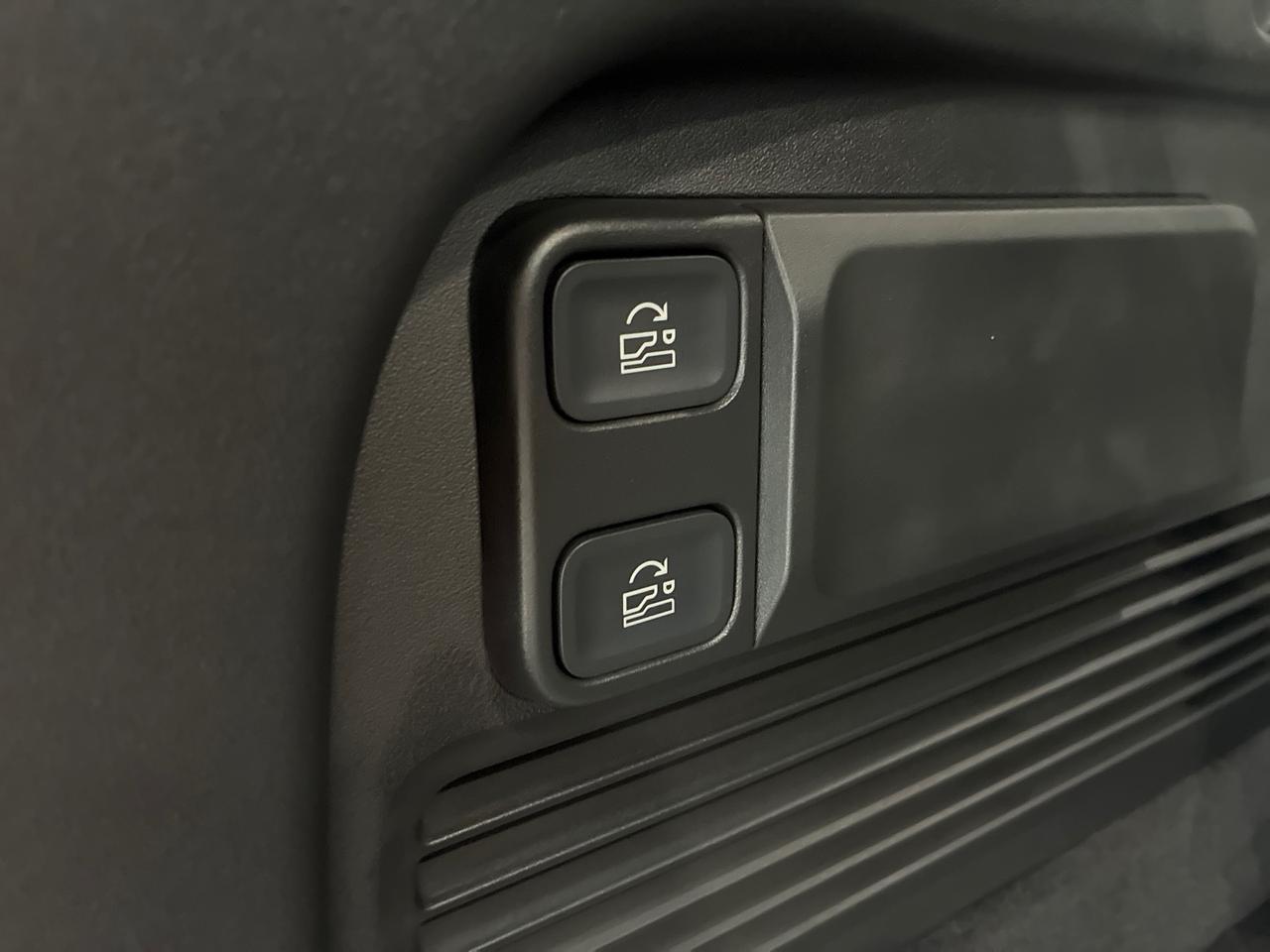 2023 Rivian R1S Adventure Houston TX 2023 Rivian R1S Adventure Houston TX