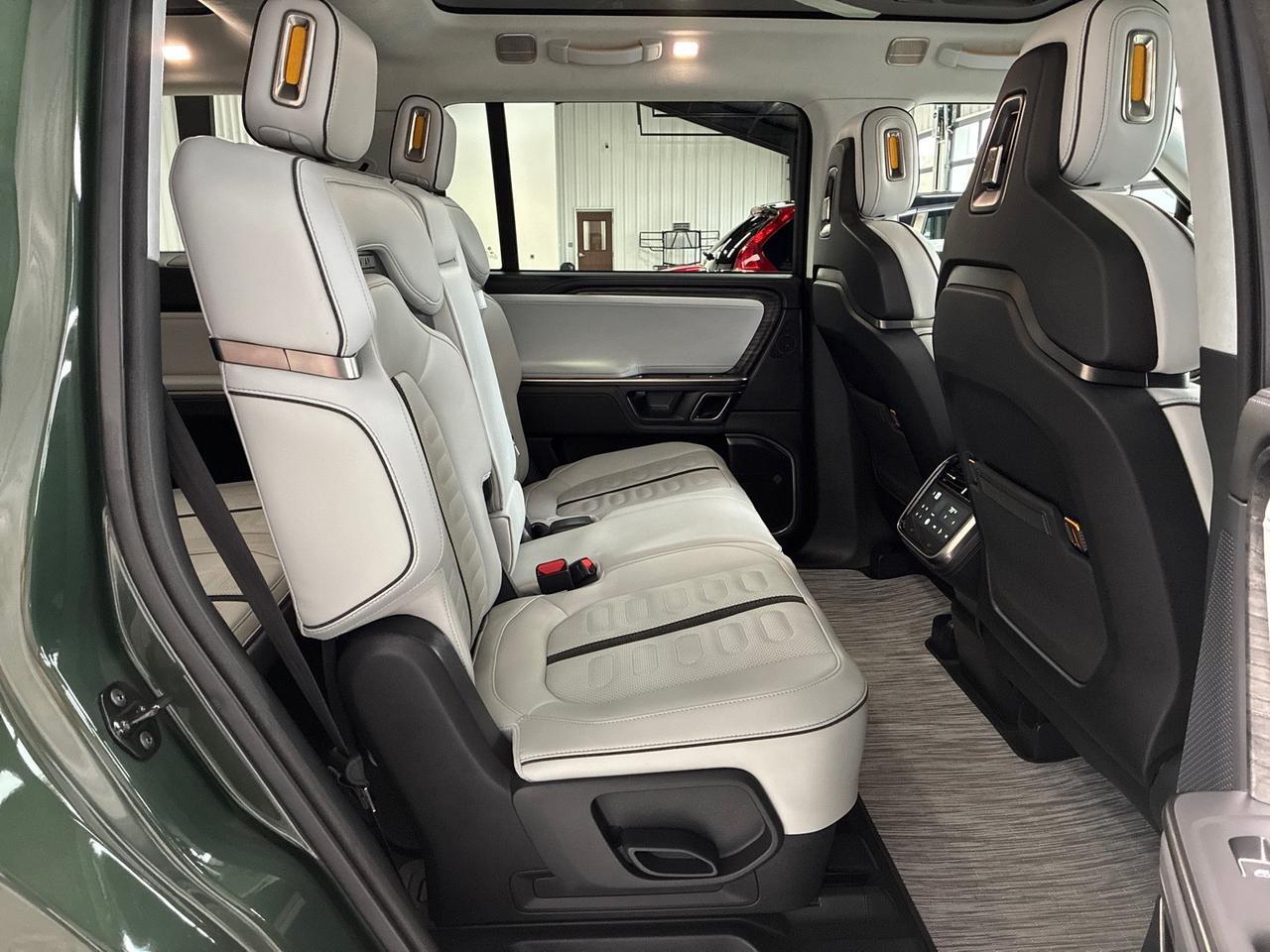 2023 Rivian R1S Adventure Houston TX 2023 Rivian R1S Adventure Houston TX