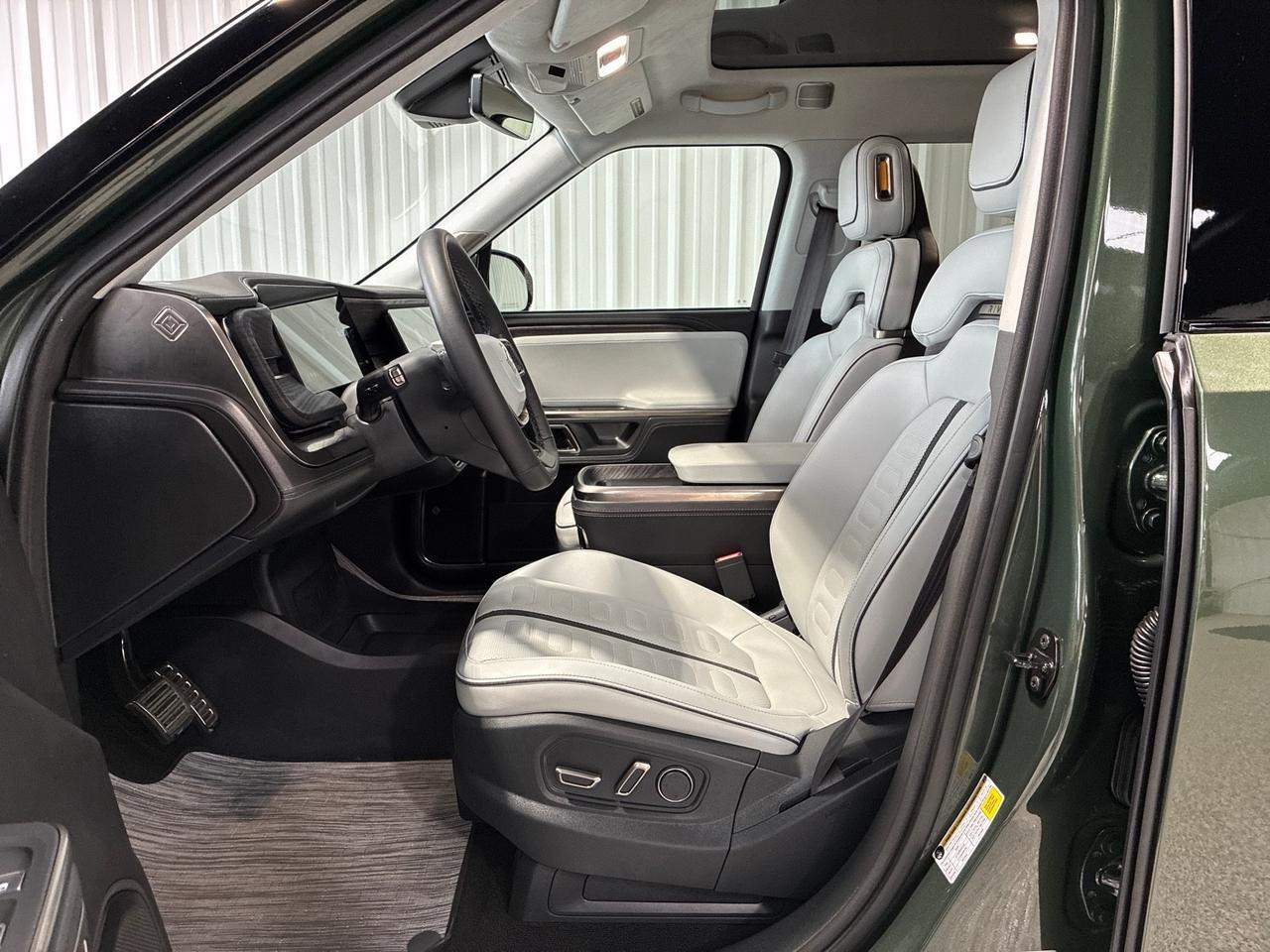 2023 Rivian R1S Adventure Houston TX 2023 Rivian R1S Adventure Houston TX