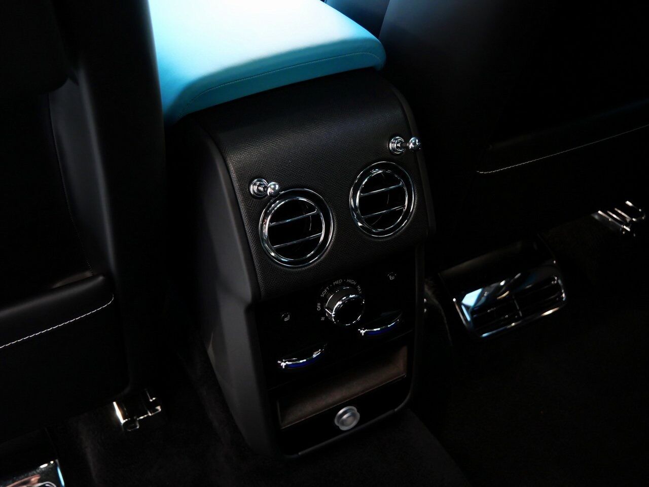 2023 Rolls-Royce Cullinan Black Badge Black Badge Lawrence KS