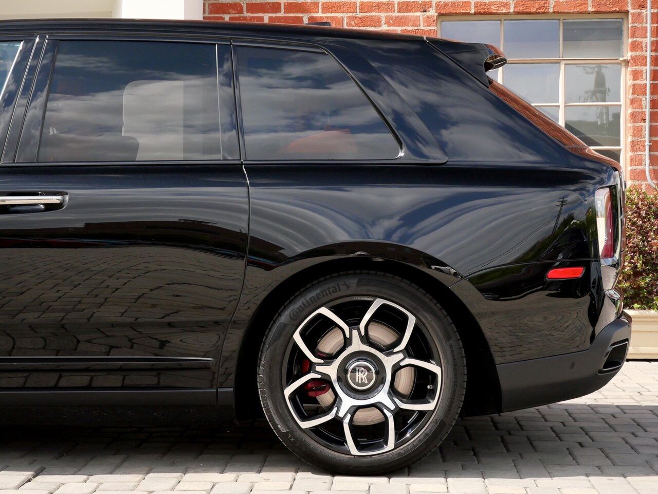 2023 Rolls-Royce Cullinan Black Badge Black Badge Lawrence KS