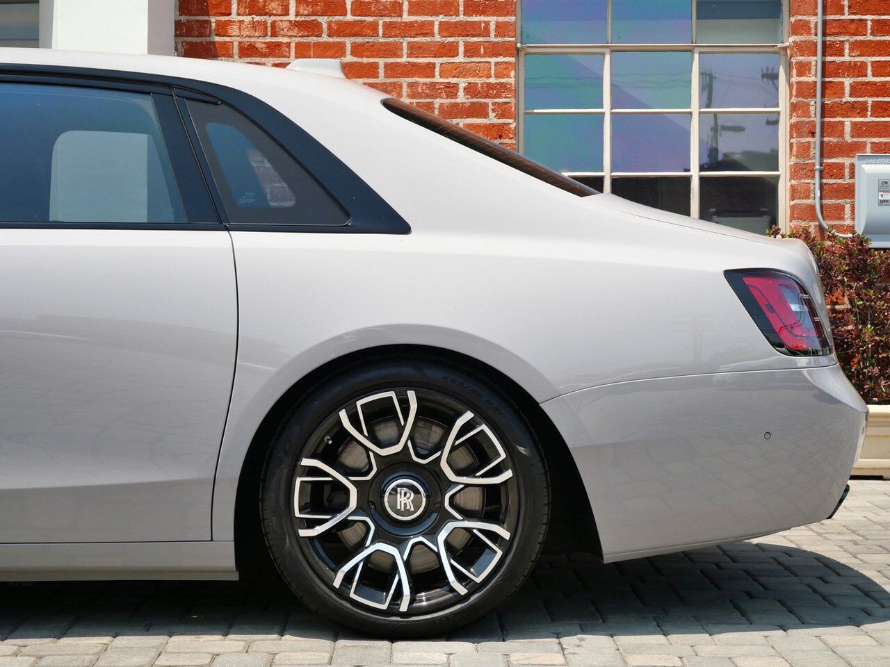 2023 Rolls-Royce Ghost Black Badge Black Badge Lawrence KS