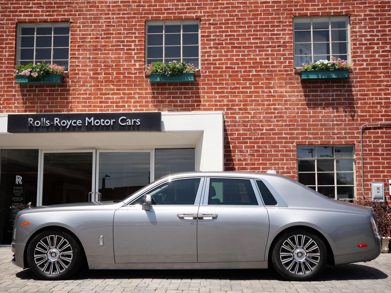 2023 Rolls-Royce Phantom